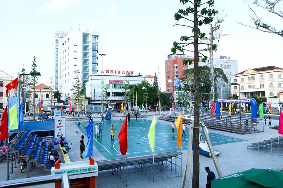 Sân bóng diễn ra Giải Cup bóng rổ Quốc Gia 2016