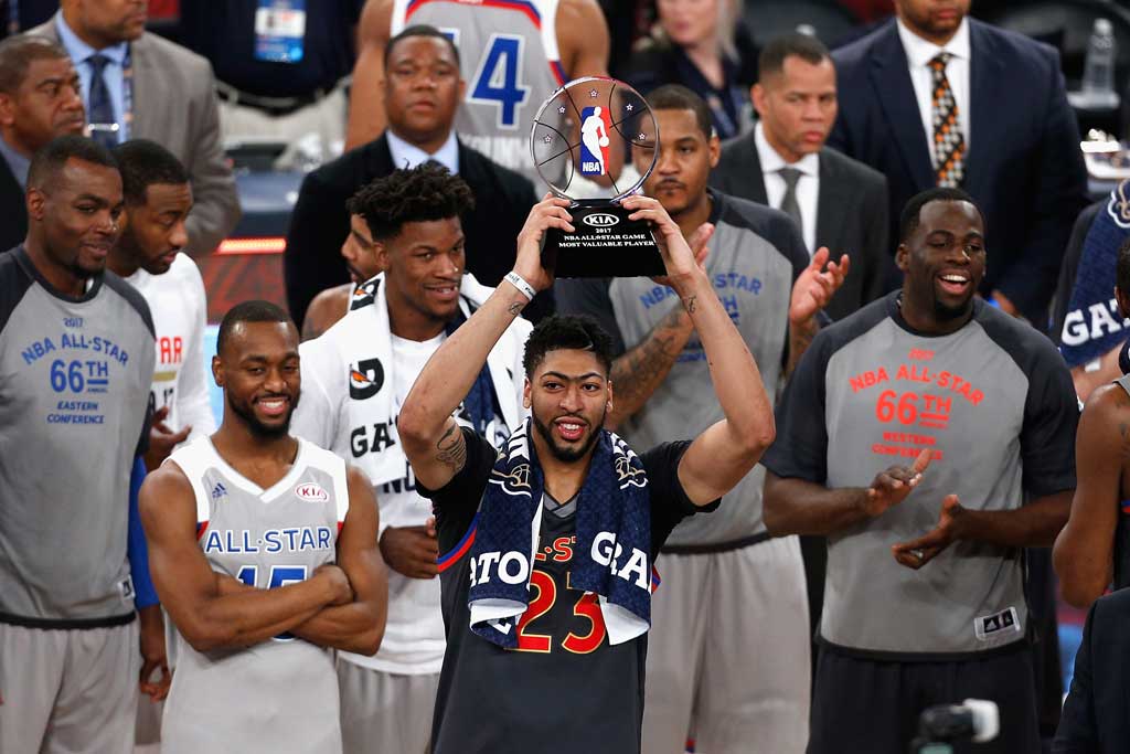 NBA All-Star 2017: Anthony Davis đạt MVP, Curry bị đàn em úp rổ qua đầu