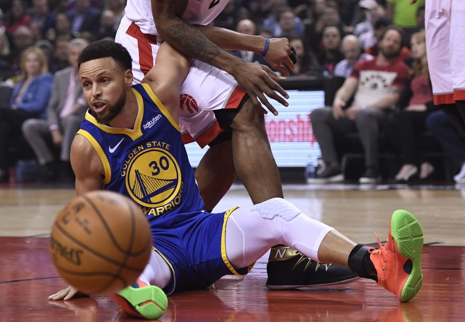 NBA Finals 2019: Dù thua game 1 nhưng Curry vẫn ghi tên mình vào danh sách kỉ lục